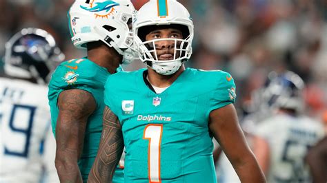 Dolphins need to make sure collapse against Titans doesn’t turn into a late-season skid